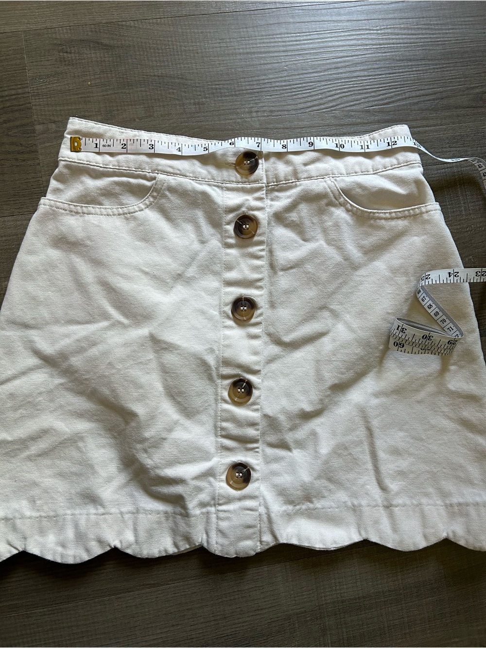 mine Cream Button-Front Scallop-Hem Mini Skirt